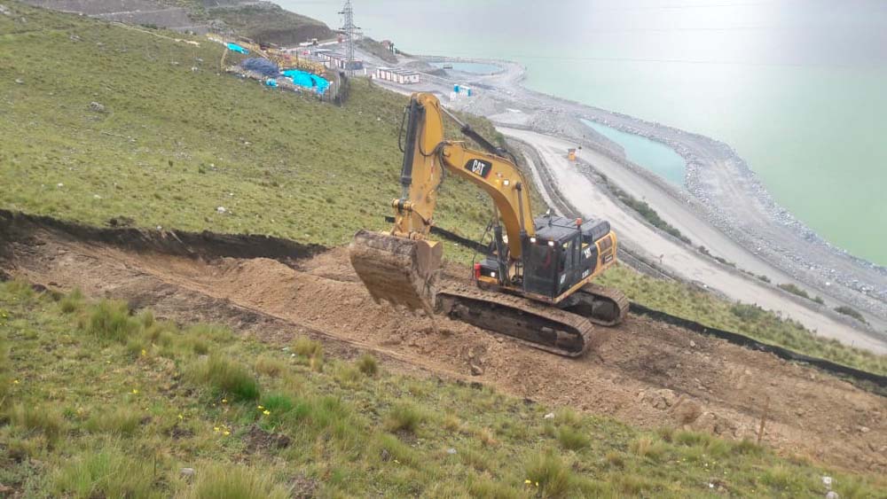 CONSTRUCCIÓN DE OBRAS CIVILES Y MOVIMIENTO DE TIERRAS