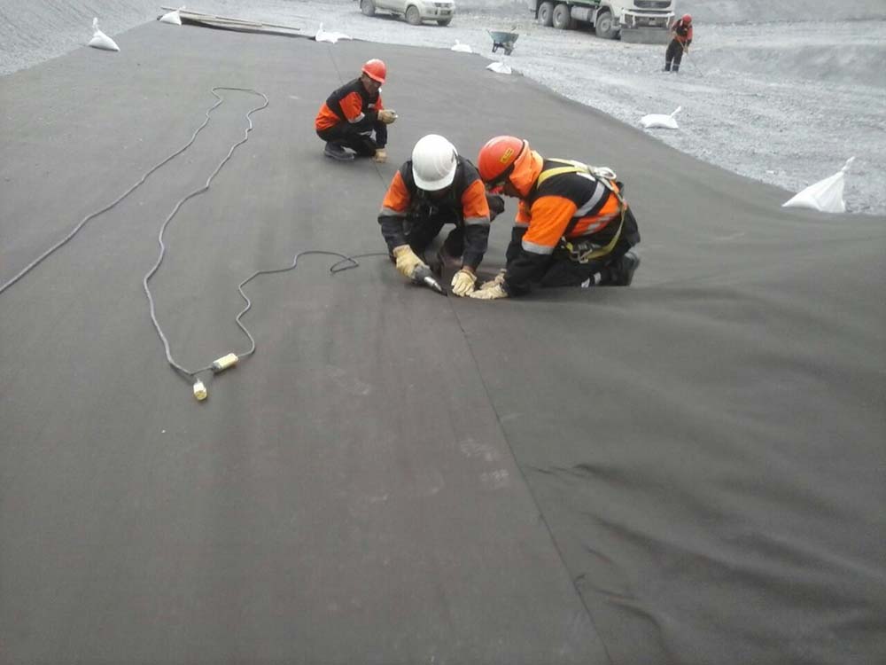 INSTALACIÓN DE GEOSINTÉTICOS